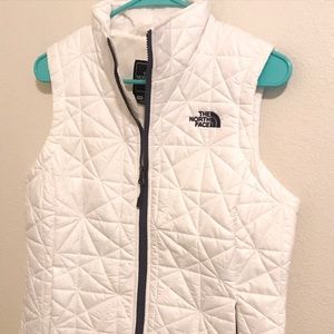 White north face vest
